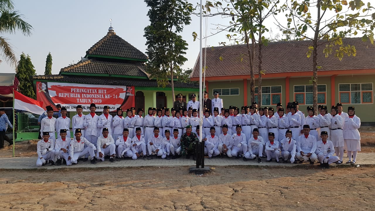 FOTO BERSAMA PASKIBRA KEC. BUBULAN TH. 2019