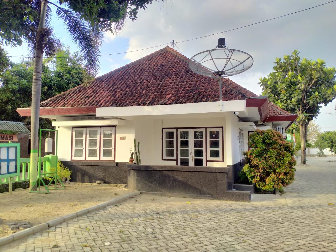 RUMAH DINAS CAMAT BUBULAN
