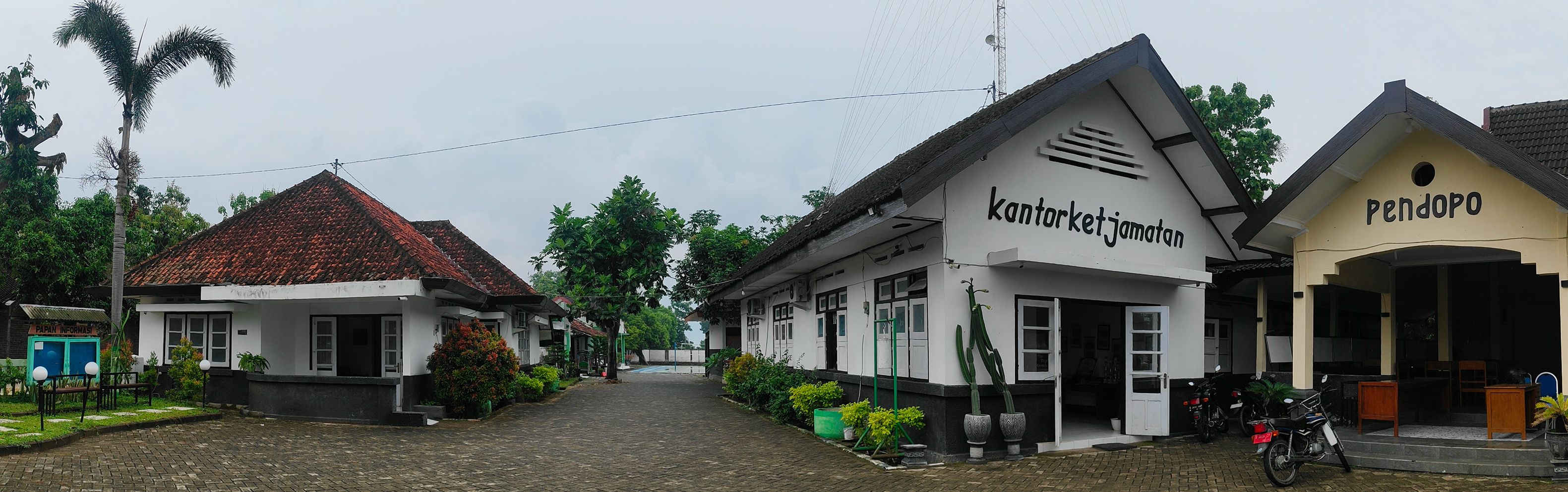 Bangunan Kantor Kecamatan Bubulan <BR>Bangunan arsitek kuno yang dibangun Tahun 1958 dan merupakan Bangunan Cagar Budaya